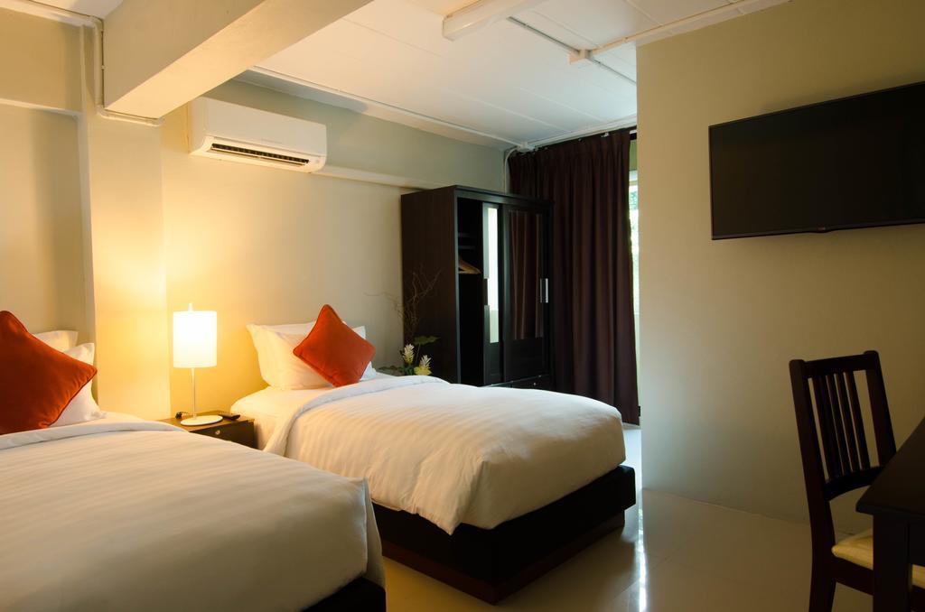 Annex Lumpini Bangkok Hotel Bagian luar foto