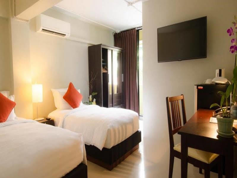 Annex Lumpini Bangkok Hotel Bagian luar foto